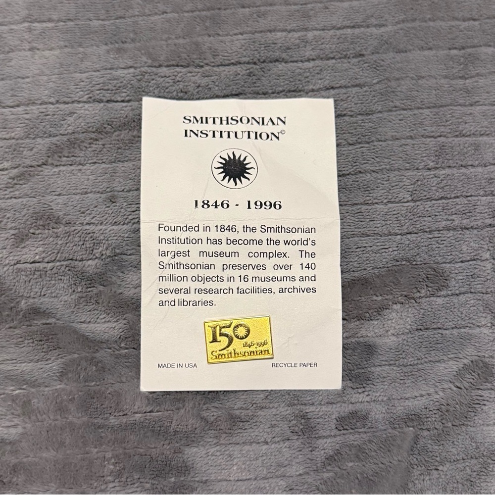 Smithsonian Institution 150 Year Pin